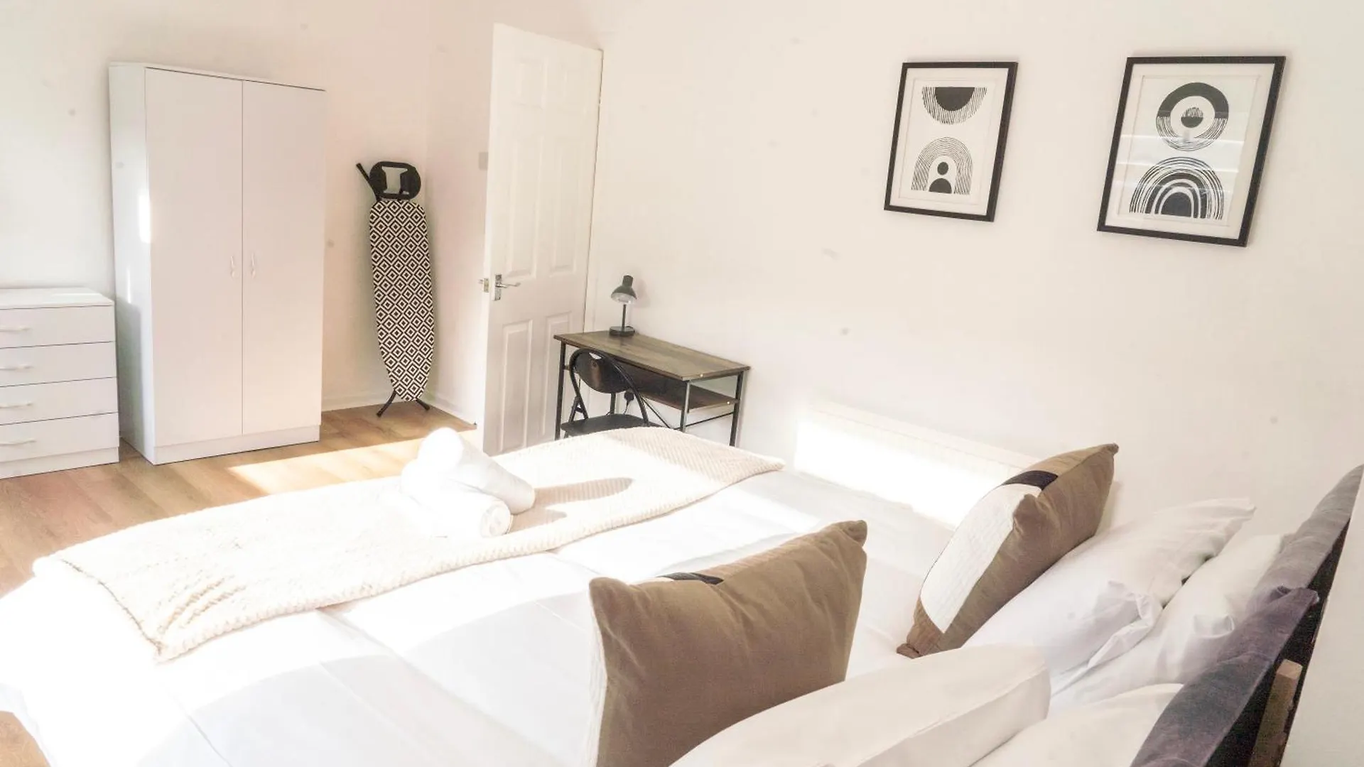 Prázdninový dům Mideyah Stays - 3 Bed Comfy House Cardiff